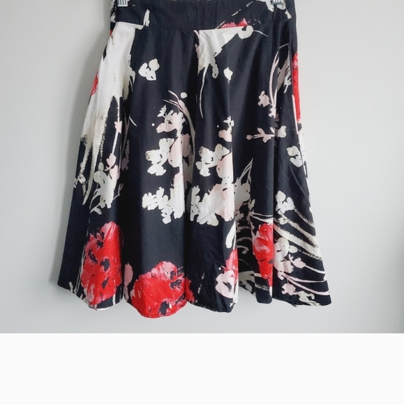 Abercrombie & Fitch 100% Cotton FloralA-Line Skirt - Picture 2 of 7